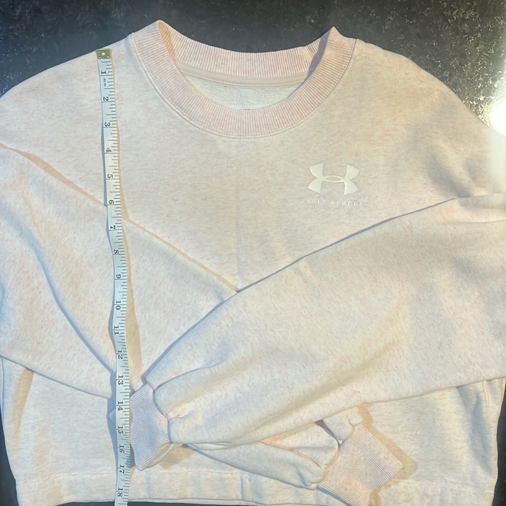 Extra Small crew neck crop Under Armour sweatshirt